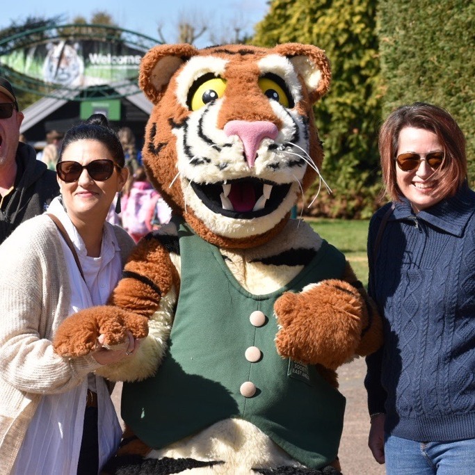 Maria and Debbie snap a pic with the tiger!